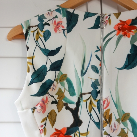 M&S Collection Fitted Midi Dress Ivory Size 8 Floral Bodycon Wedding Cruise BNWT - Picture 10 of 12